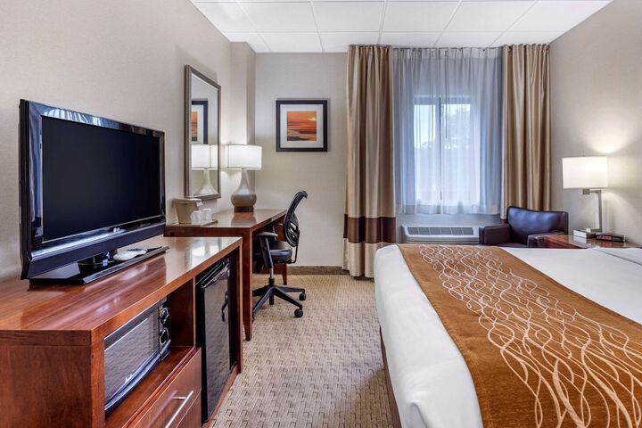 Room 32 of 59