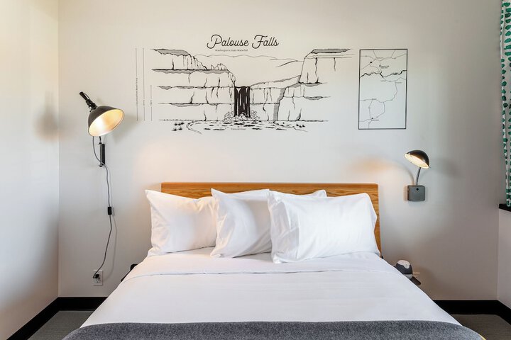 Room 28 of 46