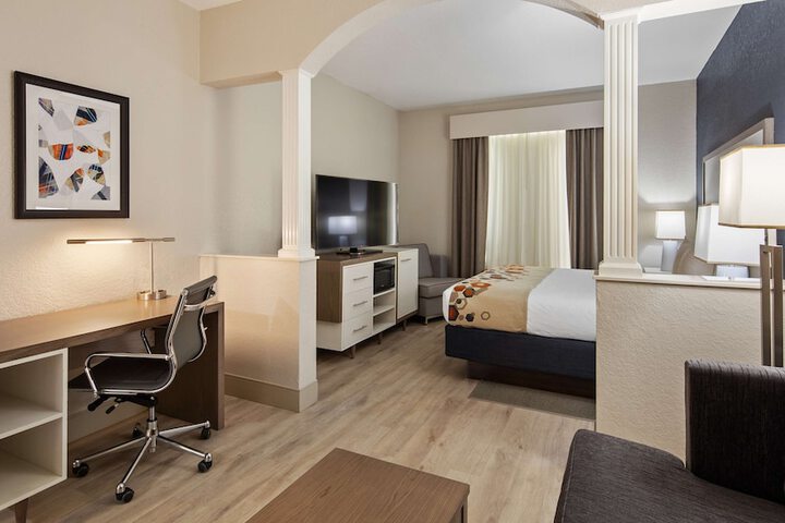 Room 17 of 29