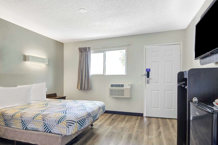 Room 25 of 26