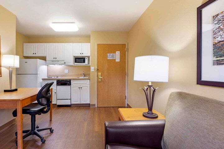 Room 21 of 28