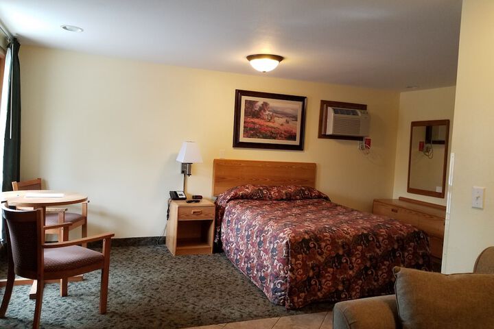 Room 100 of 120