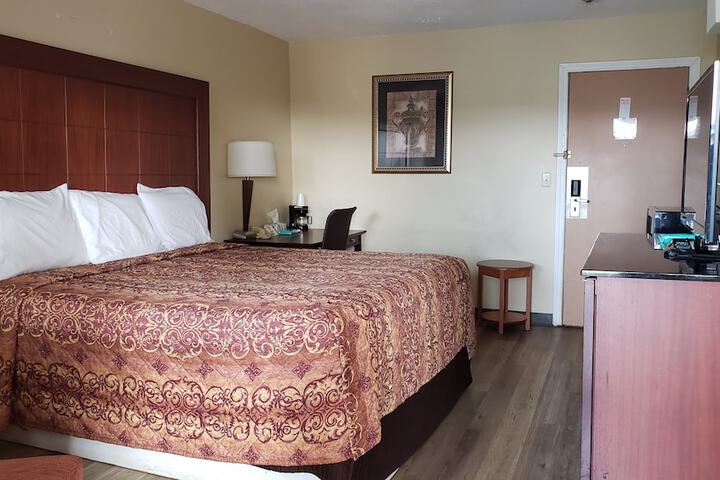 Room 14 of 41