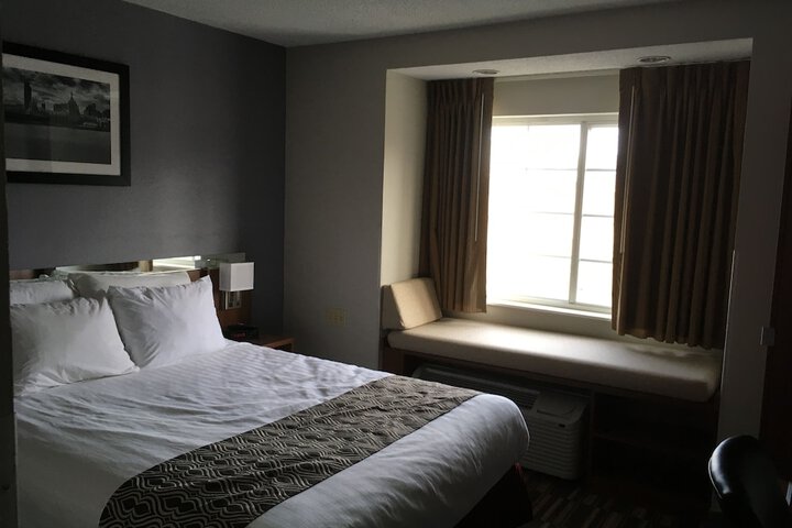 Room 5 of 19