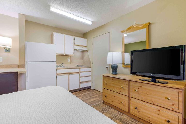 Room 28 of 38