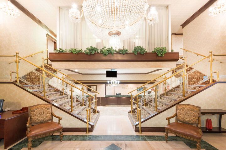 Hotel Interior 7 of 41