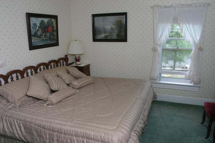 Room 26 of 62