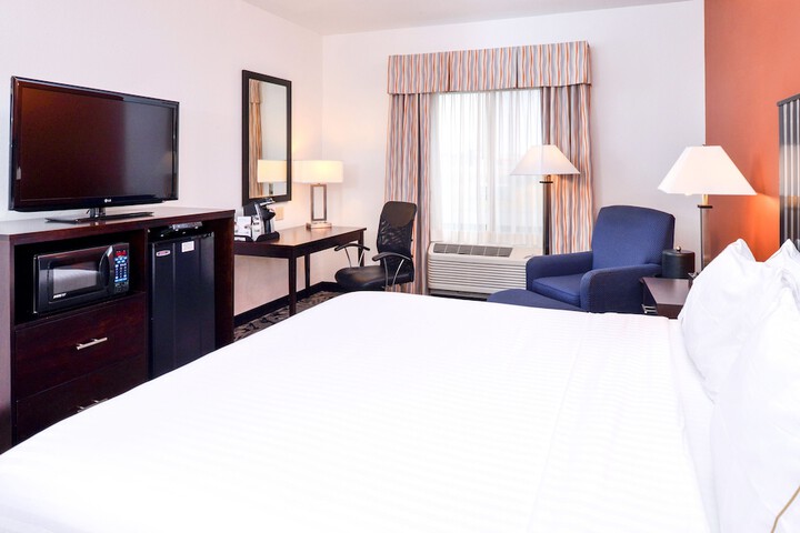 Room 25 of 48