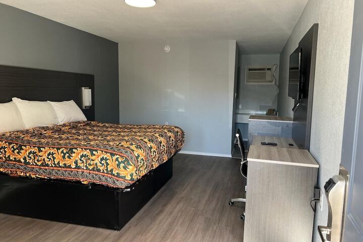 Room 31 of 32