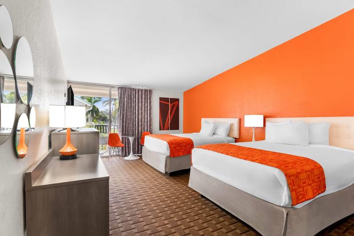 Howard Johnson by Wyndham Vero Beach / Downtown