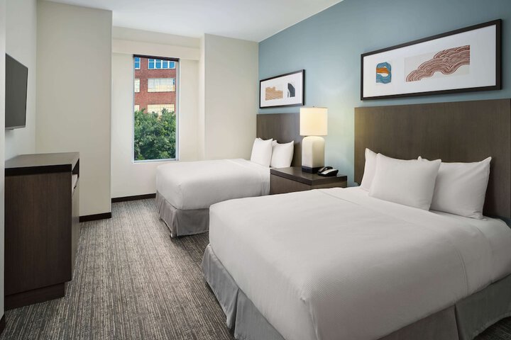 Room 21 of 37