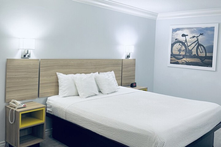 Room 14 of 25