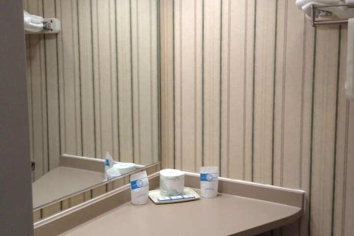 Room 18 of 22