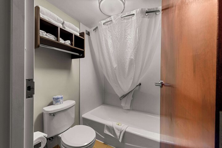 Room 31 of 49