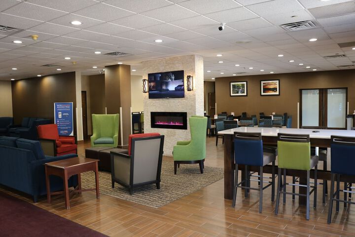Hotel Interior 4 of 36