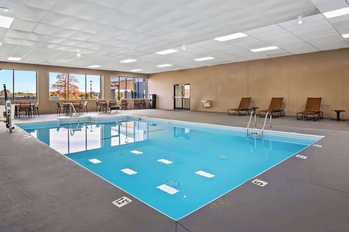 Spark by Hilton Stevensville
