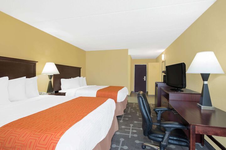 Room 5 of 23