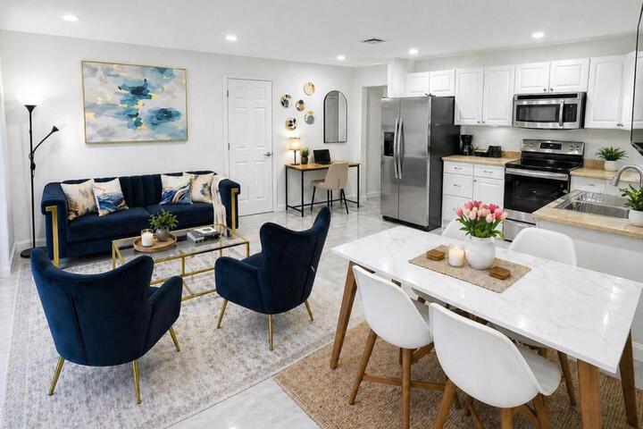 Cozy Two Bedrooms Apartment in Valrico