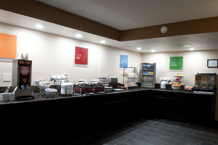 Breakfast/Coffee Service 29 of 42
