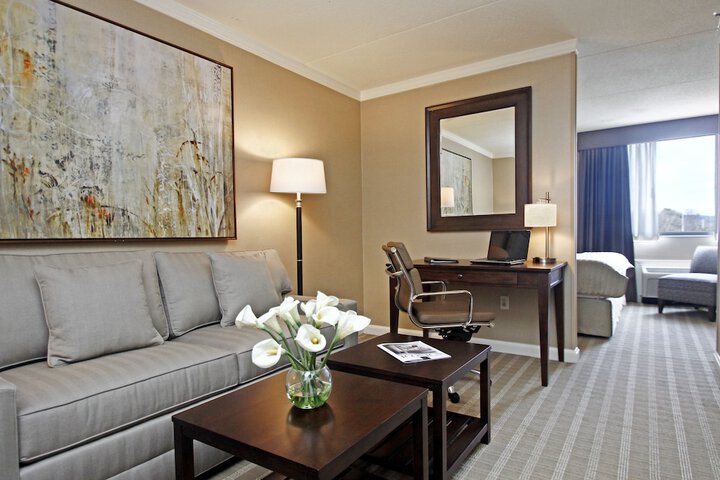 Room 27 of 49