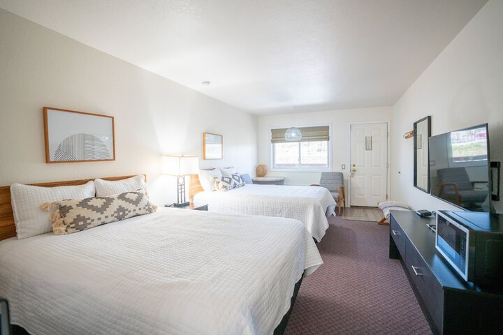 Room 9 of 28