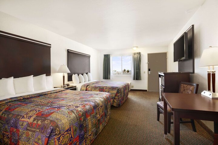 Room 22 of 36