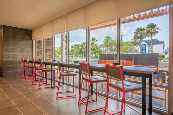 Hotel Interior 11 of 39