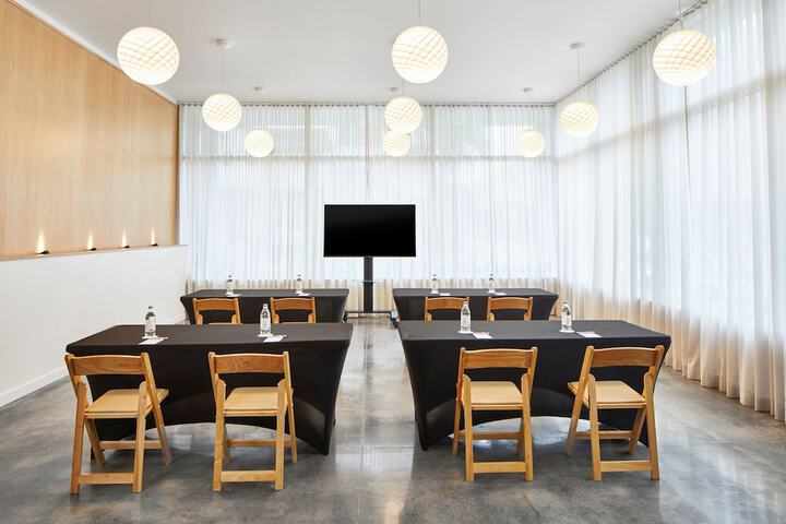 The Sarasota Modern a Tribute Portfolio Hotel
