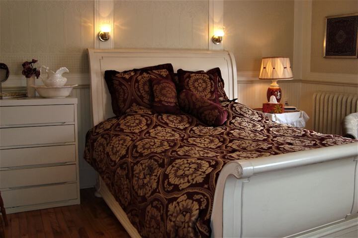 Room 14 of 64