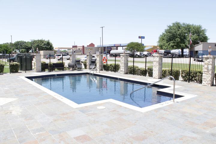 Pool 20 of 123