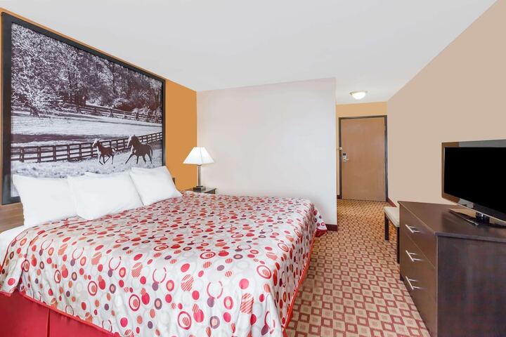 Room 10 of 15