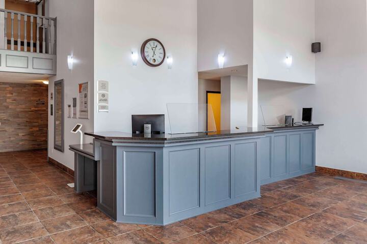 Quality Inn & Suites Edmonton International Airport