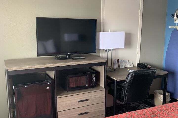 Room 36 of 40