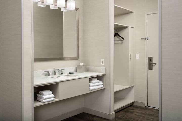 DoubleTree by Hilton Hotel Salem Oregon