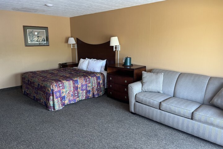 Room 125 of 443