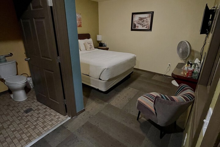 Room 54 of 92