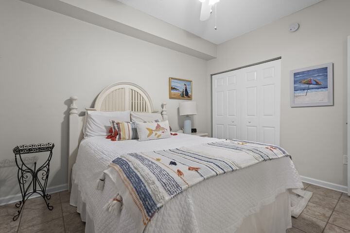 Room 30 of 53