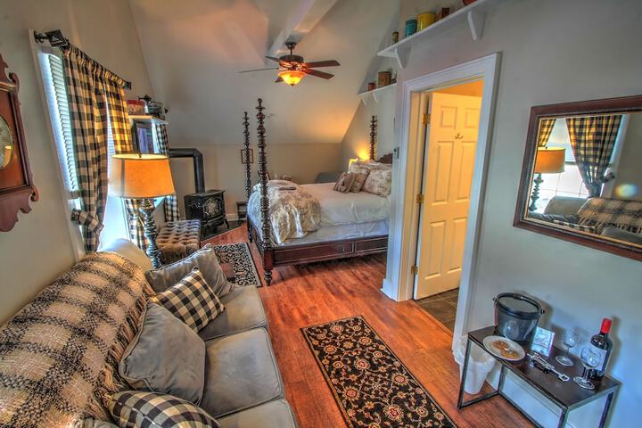 Room 124 of 200