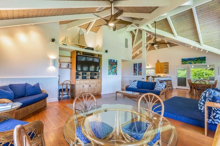 Makana Nui 3 Bedroom Home by RedAwning