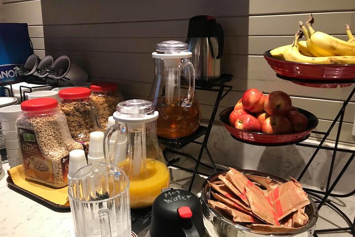 Breakfast/Coffee Service 48 of 54