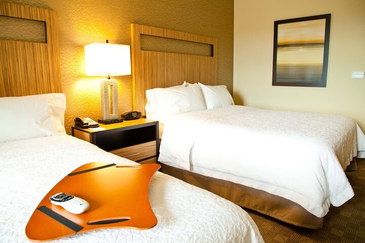 Room 10 of 27