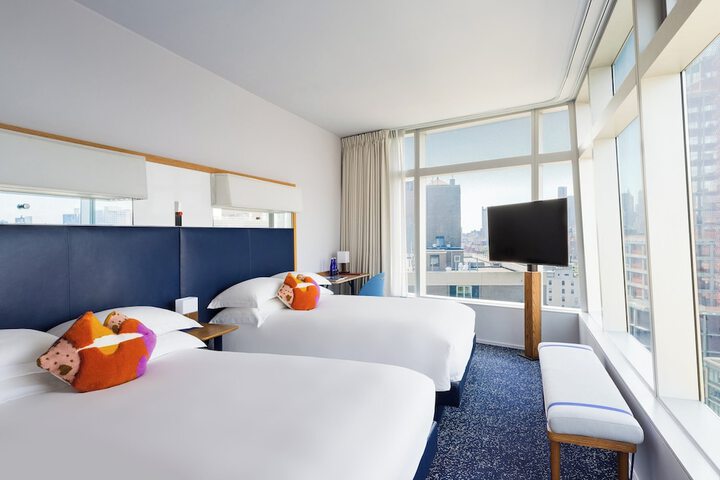 Room 32 of 55