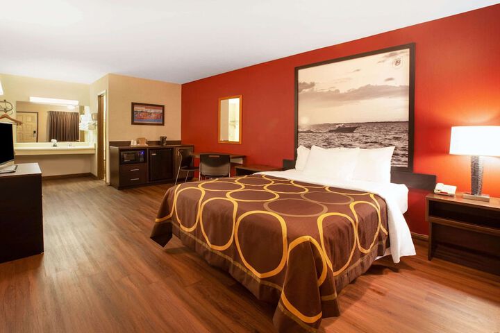 Room 18 of 30