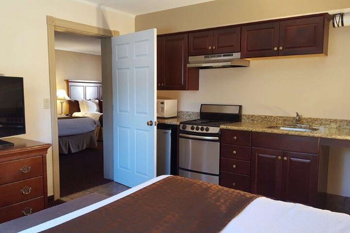 Room 16 of 27