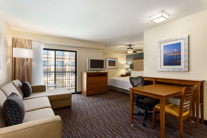 Room 50 of 80