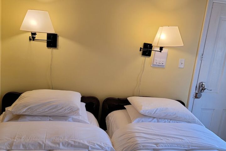 Room 177 of 238