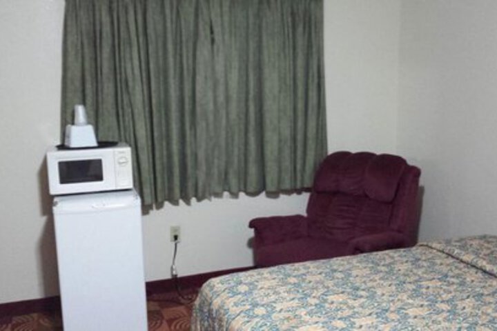 Room 13 of 28