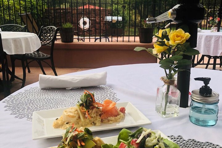 Dining 207 of 285