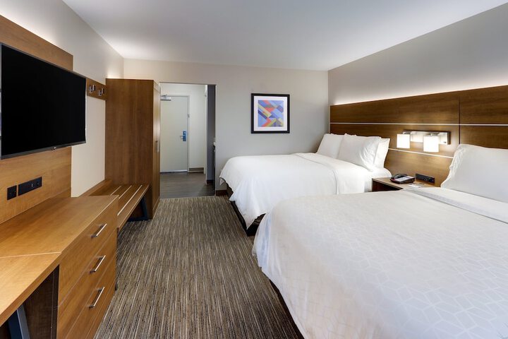 Room 54 of 80