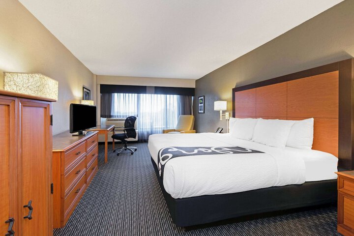 Room 18 of 27